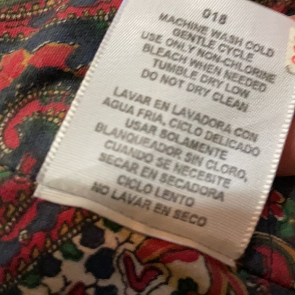 JCPenney Valances & matching Wallpaper Border - Picture 6 of 6